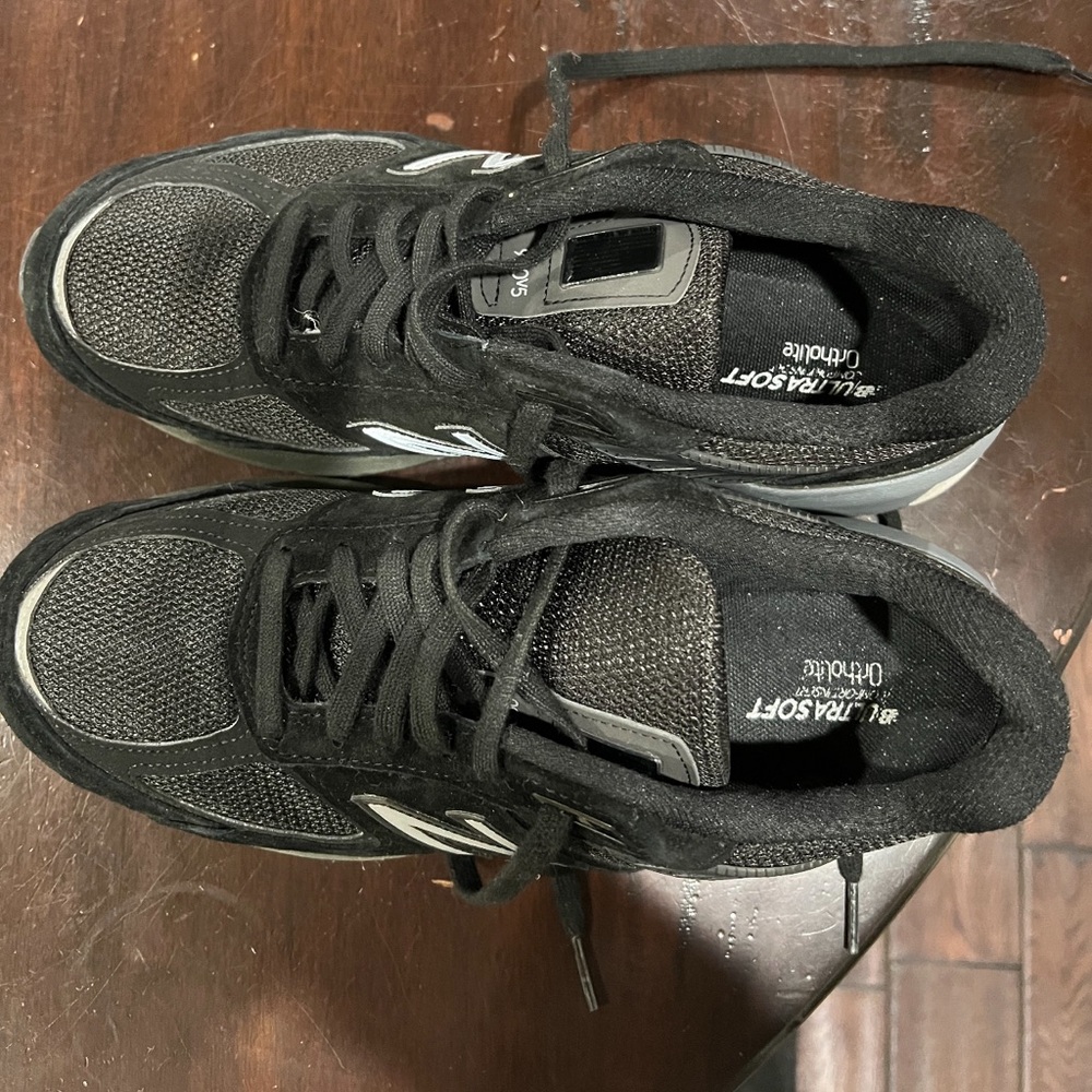 1-990v New balance tennis shoes - Picture 2 of 6